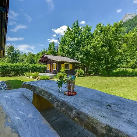 Chalet Chalet Luxueusement Renove A Chamonix